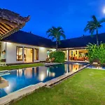 Villa Tania
